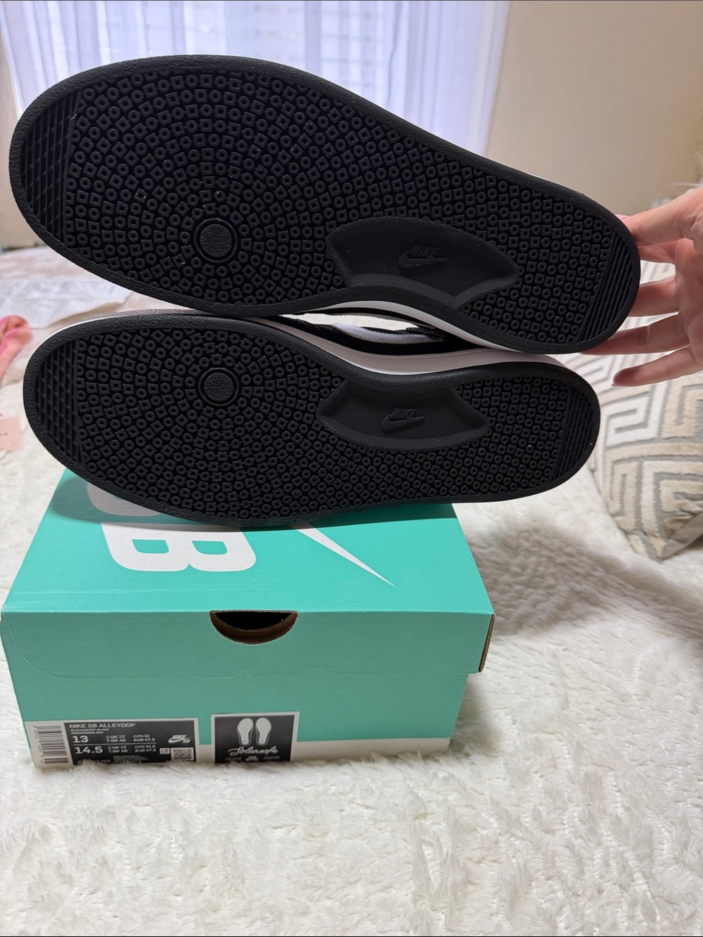 Nike Black and White Low-Top Sneakers - Picture 3 of 3